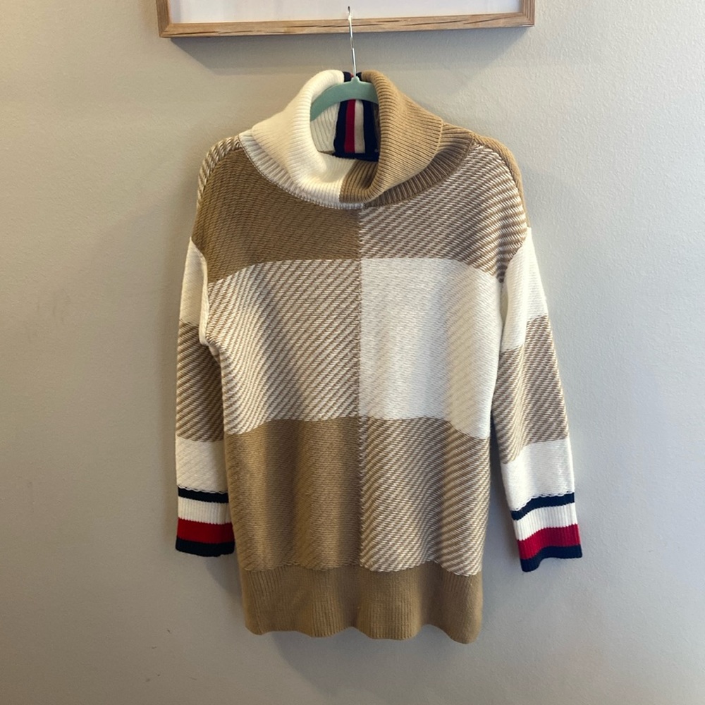 Tommy Hilfiger sweater